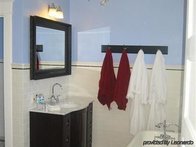 Rosedell Bed And Breakfast Yakima Room photo